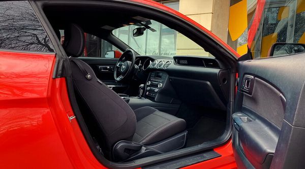 Ford Mustang GT 3.7 красный спорткар без водителя с водителем киев