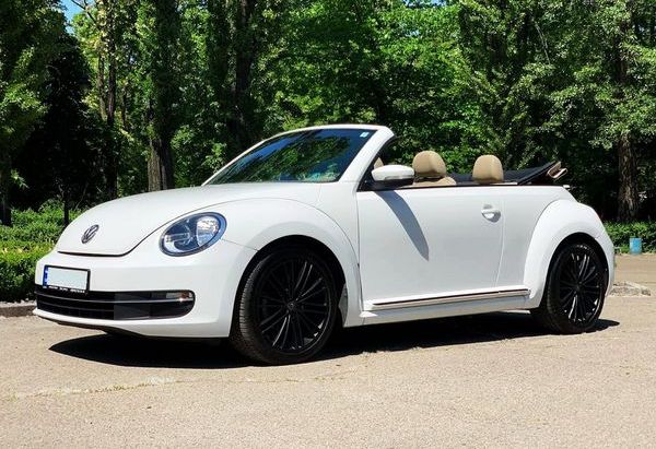 Кабриолет Volkswagen Beetle белый взять на прокат без водителя