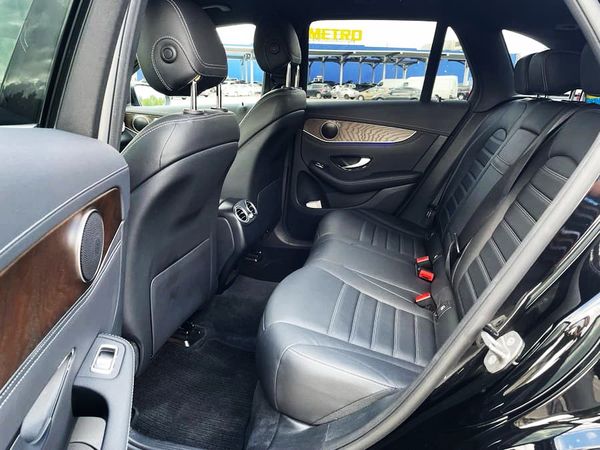 Mercedes GLC 300 заказать черный джип авто на свадьбу с водителем