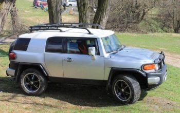 Внедорожник Toyota FJ Cruizer на свадьбу съемки в аренду 