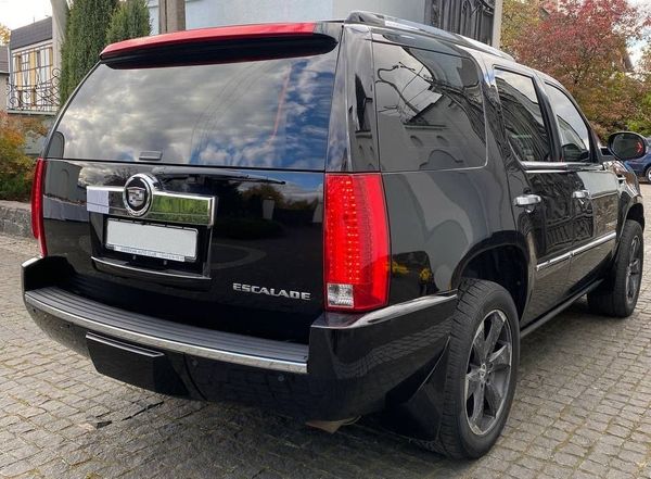 Внедорожник Cadillac Escalade заказать джип на свадьбу