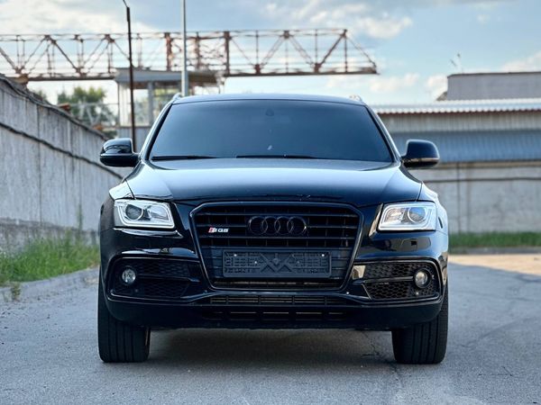 Внедорожник Audi Q5-Quattro аренда прокат без водителя 