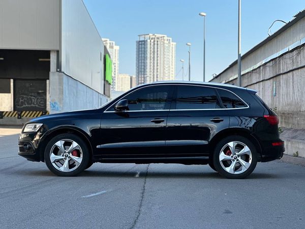 Внедорожник Audi Q5-Quattro аренда прокат без водителя 