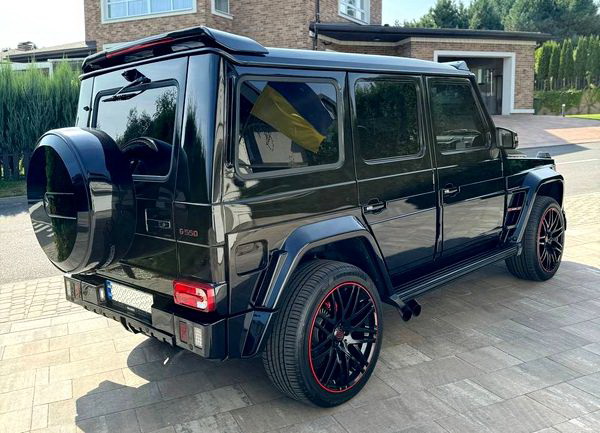 Внедорожник Mercedes Benz G63 Brabus оригинал аренда прокат без водителя с водителем