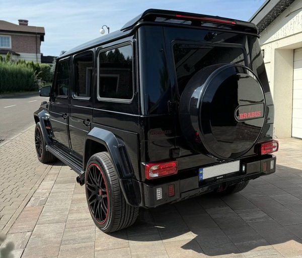 Внедорожник Mercedes Benz G63 Brabus оригинал аренда прокат без водителя с водителем