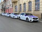 Авто на свадьбу: Аренда авто бизнес-класса для идеальной свадьбы