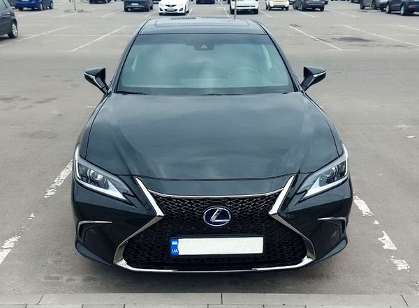 Авто на весілля Lexus ES 250 чорний оренда з водієм