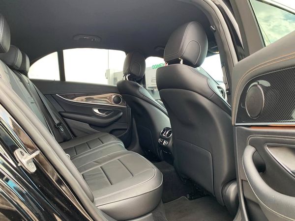 Аренда авто Mercedes Benz E-class EQ W213 E220d черный с водителем 