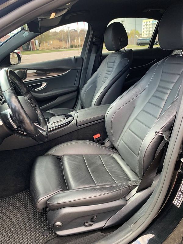 Аренда авто Mercedes Benz E-class EQ W213 E220d черный с водителем 