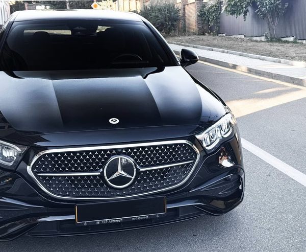 Оренда Mercedes Benz E-class W214 з водієм