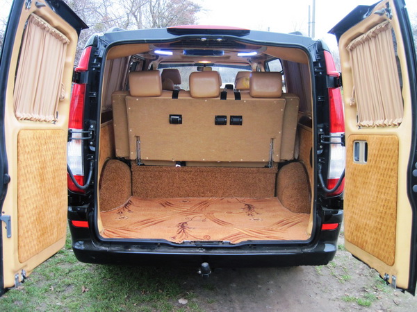 Mercedes Vito чорний 8 місць орендувати на весілля
