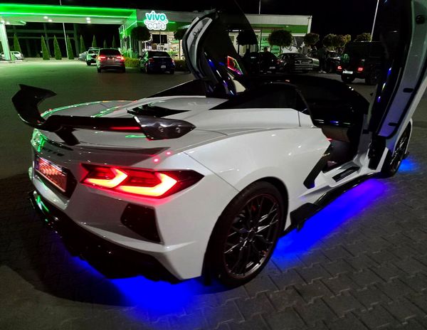 Кабріолет на весілля фотосесію Chevrolet Corvette білий оренда