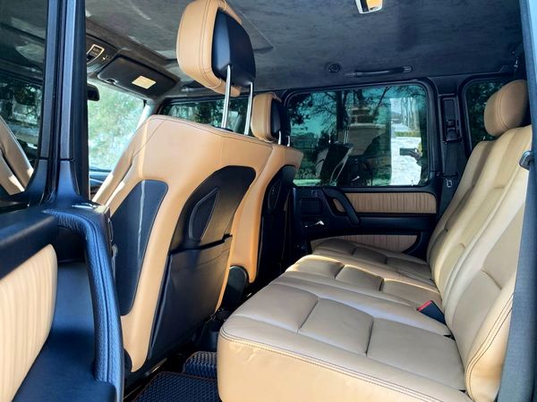 Внедорожник на свадьбу Mercedes Benz G63 без водителя прокат прокат аренда кубик гелентваген