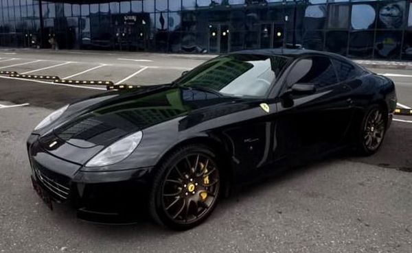 Ferrari 612 черная для фотосессии съемки аренда
