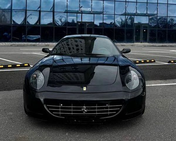 Ferrari 612 черная для фотосессии съемки аренда