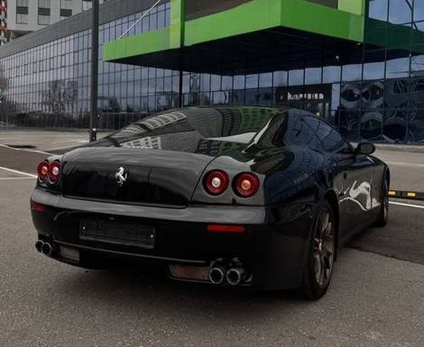 Ferrari 612 черная для фотосессии съемки аренда