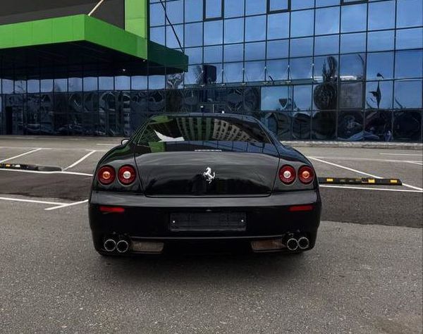 Ferrari 612 черная для фотосессии съемки аренда