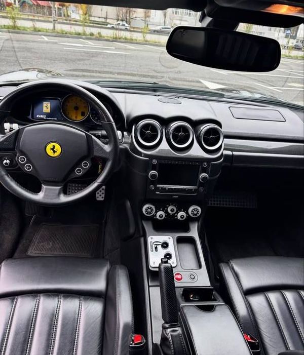 Ferrari 612 черная для фотосессии съемки аренда