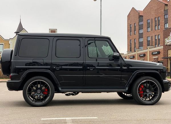 Аренда Mercedes-Benz G63 AMG Гелик без водителя в Киеве