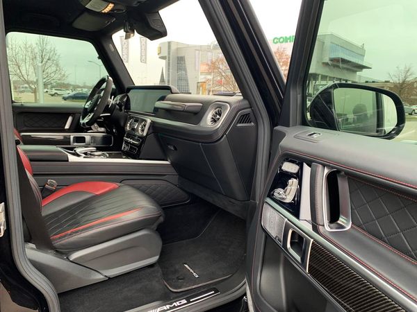 Аренда Mercedes-Benz G63 AMG Гелик без водителя в Киеве