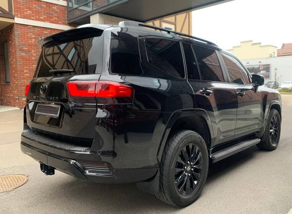 Toyota Land Cruiser 300 прокат джип с водителем на свадьбу Киев