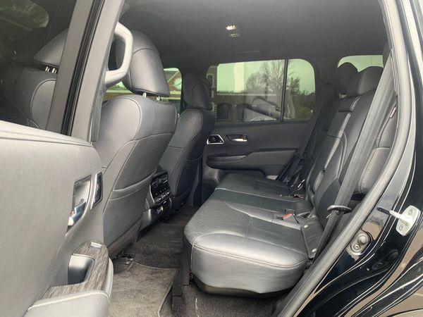Toyota Land Cruiser 300 прокат джип с водителем на свадьбу Киев