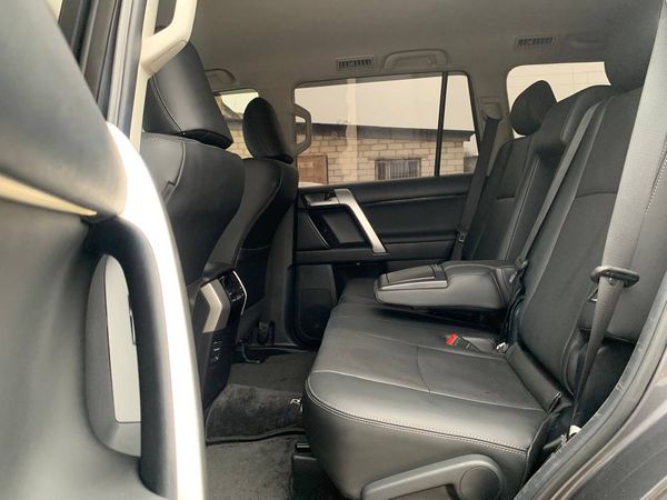 Прокат Toyota Prado 70 Anniversary без водителя или с водителем 