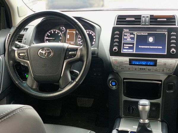 Прокат Toyota Prado 70 Anniversary без водителя или с водителем 