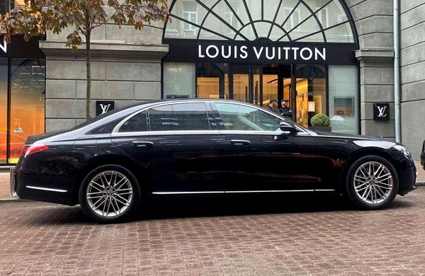 Аренда Mercedes-Benz W223 в аренду с водителем на свадьбу