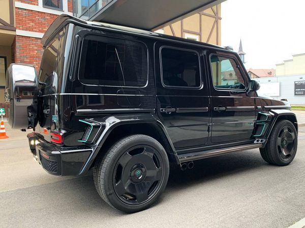 Mercedes-Benz G800 Brabus «Кубік» Tiffany — оренда на весілля в Києві