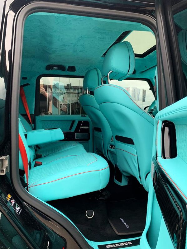 Mercedes-Benz G800 Brabus «Кубік» Tiffany — оренда на весілля в Києві