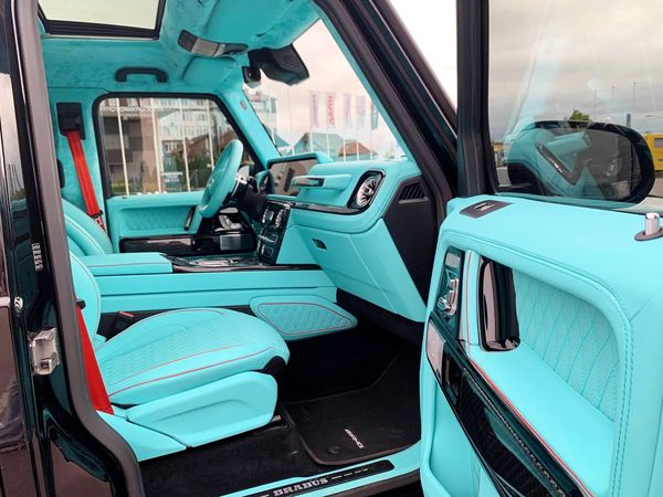 Mercedes-Benz G800 Brabus «Кубік» Tiffany — оренда на весілля в Києві Mercedes-Benz G800 Brabus «Кубік» Tiffany — оренда на весілля в Києві