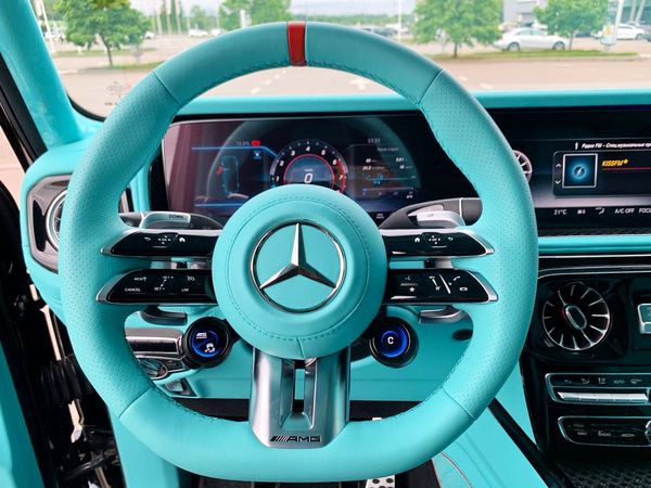 Mercedes-Benz G800 Brabus «Кубік» Tiffany — оренда на весілля в Києві Mercedes-Benz G800 Brabus «Кубік» Tiffany — оренда на весілля в Києві