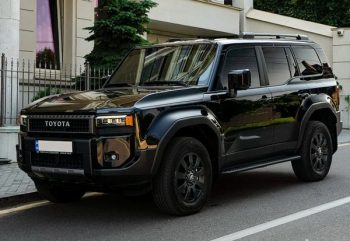 Прокат позашляховика Toyota Land Cruiser Prado 250 без водія авто на весілля