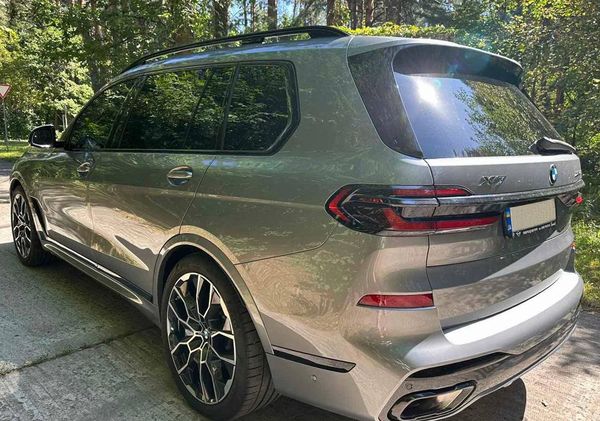 Аренда BMW X7 40D 2024 серый внедорожник с водителем на свадьбу