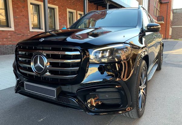 Позашляховик Mercedes Benz Gls AMG 400 напрокат без водія