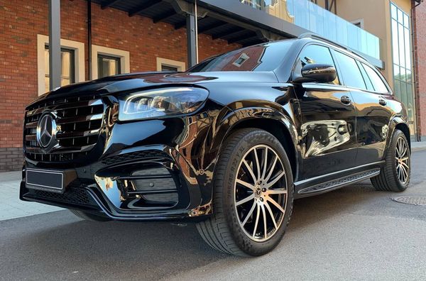 Позашляховик Mercedes Benz Gls AMG 400 напрокат без водія