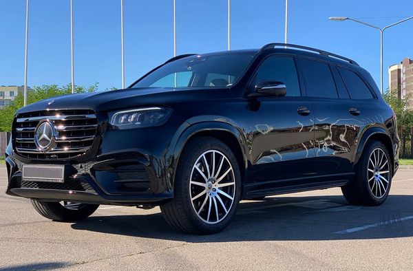 Позашляховик Mercedes Benz Gls AMG 400 напрокат без водія