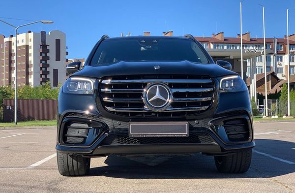 Позашляховик Mercedes Benz Gls AMG 400 напрокат без водія