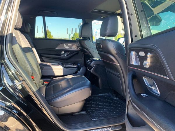 Позашляховик Mercedes Benz Gls AMG 400 напрокат без водія