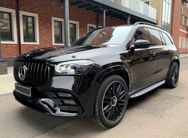 Прокат Merrcedes-Benz GLS 63 AMG без водія в Києві 