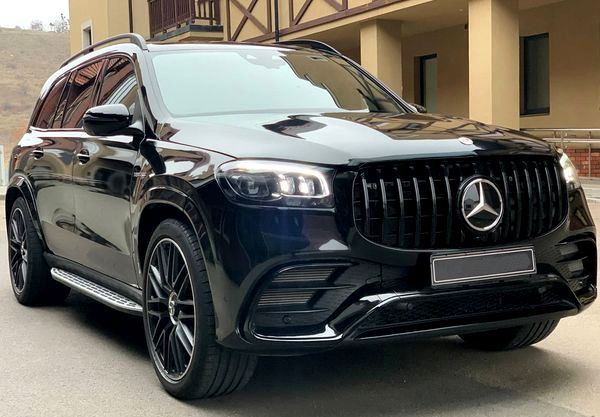 Прокат Merrcedes-Benz GLS 63 AMG без водія в Києві 