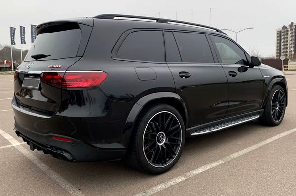 Прокат Merrcedes-Benz GLS 63 AMG без водія в Києві 