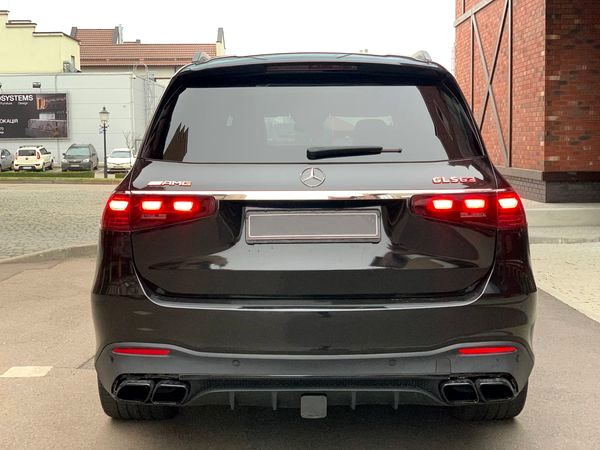 Прокат Merrcedes-Benz GLS 63 AMG без водія в Києві 