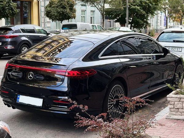 Mercedes Benz EQS 450+электро аренда vip авто с водителем на свадьбу трансфер