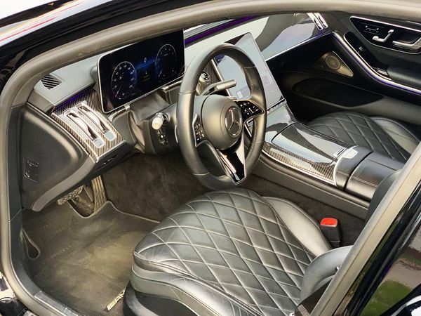 Vip Mercedes-Benz S580 AMG S63 W223 аренда с водителем прокат без водителя 