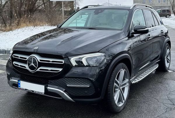 Позашляховик на весілля Mercedes GLE 200 прокат без водія на прокат на прокат