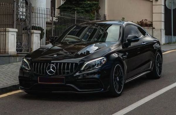 Mercedes Benz C 63 AMG Соuре черный прокат без водителя мерседес на свадьбу