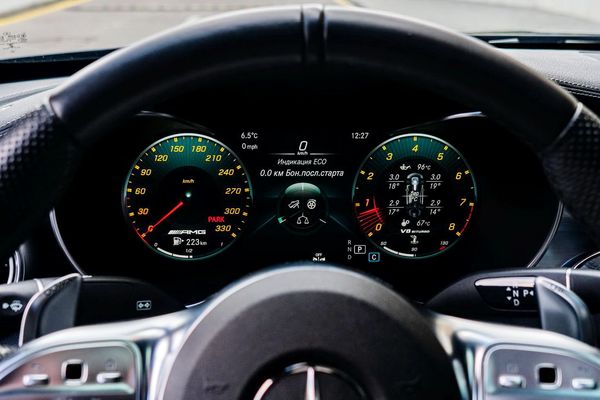 Mercedes Benz C 63 AMG Соuре черный прокат без водителя мерседес на свадьбу