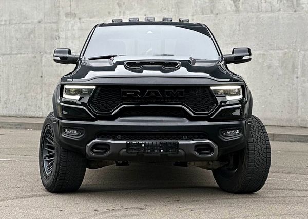 Аренда пикапа Dodge Ram 1500 TRX Mammoth 900 без водителя на съемки 